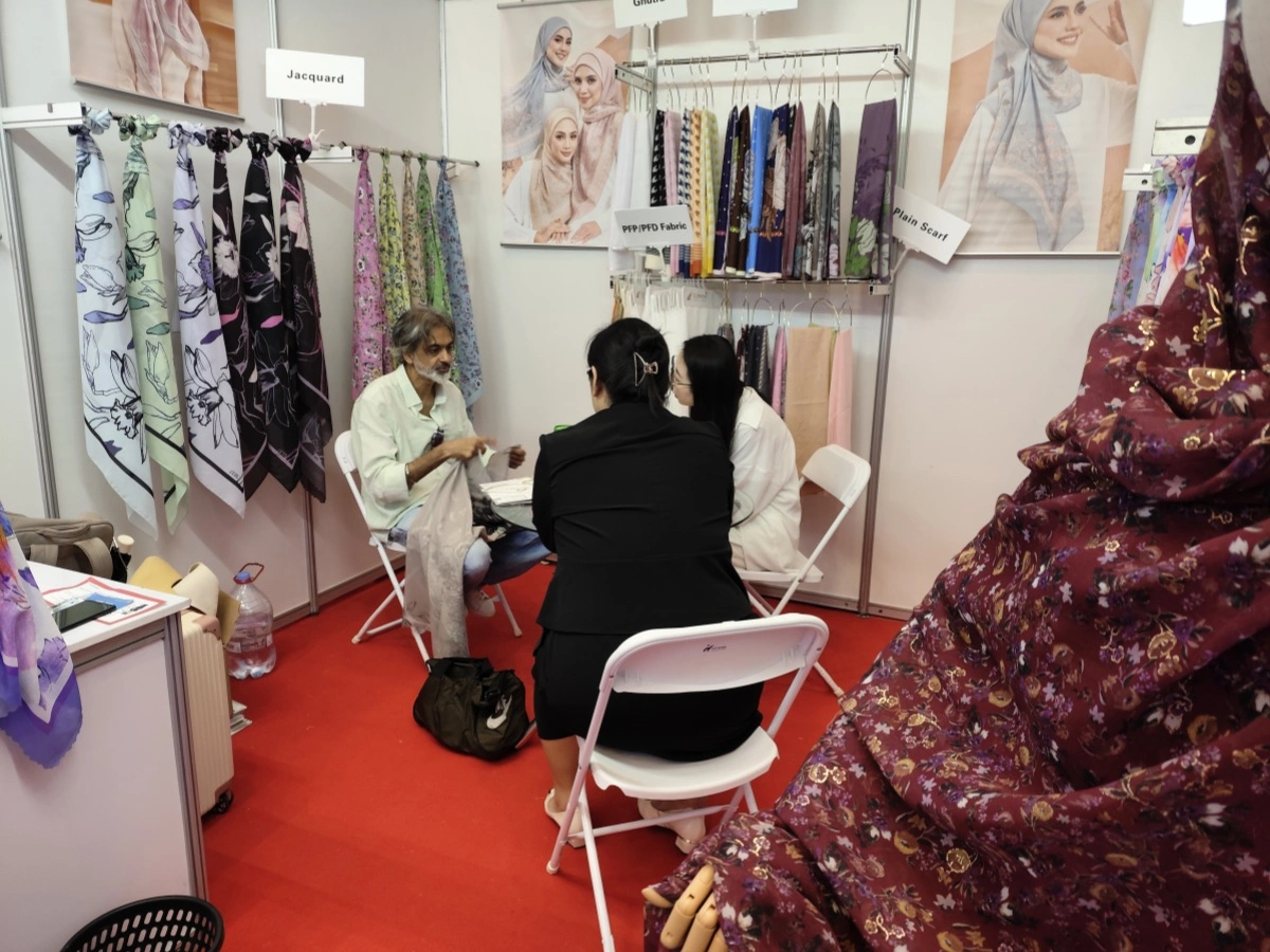 How to Identify Trustworthy Hijab Suppliers at Indo Inter Tex 2025