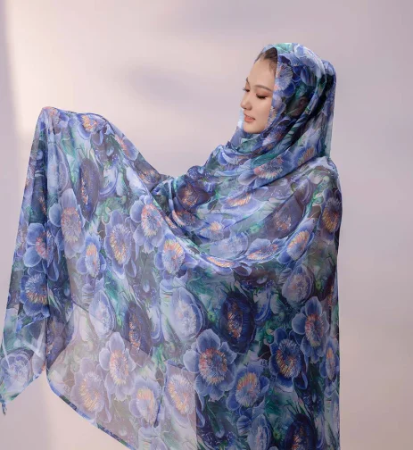 1 women sudanese toub.webp