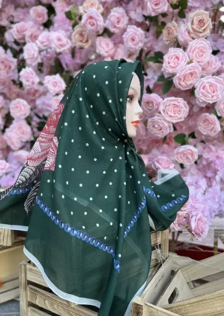 1 hijab.webp