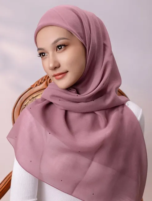 plain hijab with diamond.webp