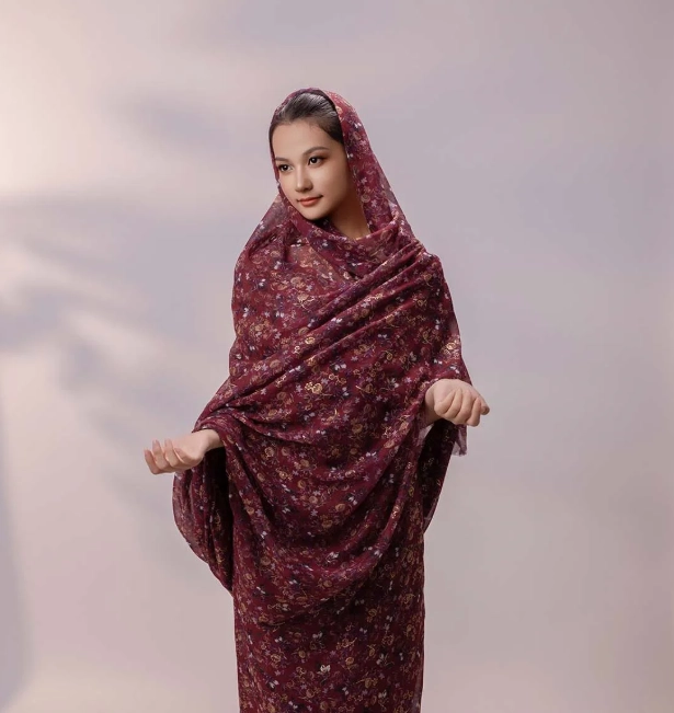 Luxury & Fashion Gold Stamping Sudanese Toub.webp