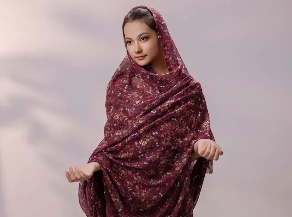 The Designer's Guide to Breathable Hijab Fabrics for Summer Collections.webp