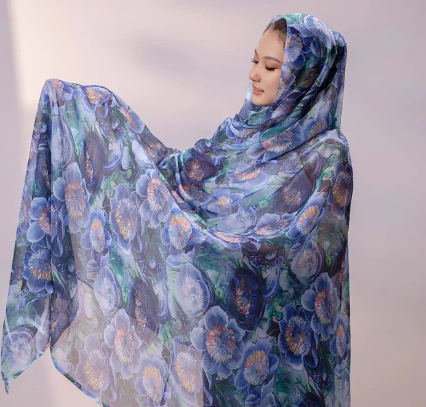 Why Lightweight Voile Fabric Is Ideal for Sudanese Toub Production 